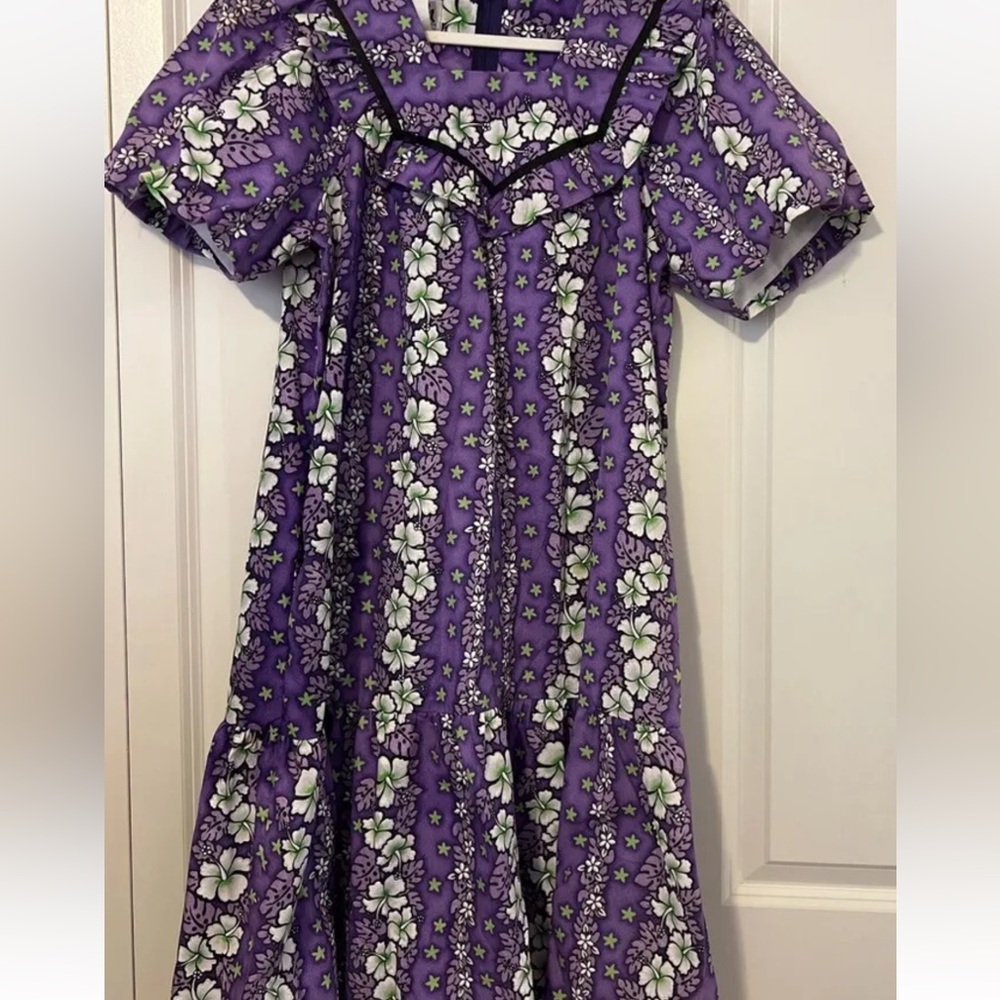Vintage Size Small Mu'umu'u short dress Made In Hawaii By RM, Hibiscus